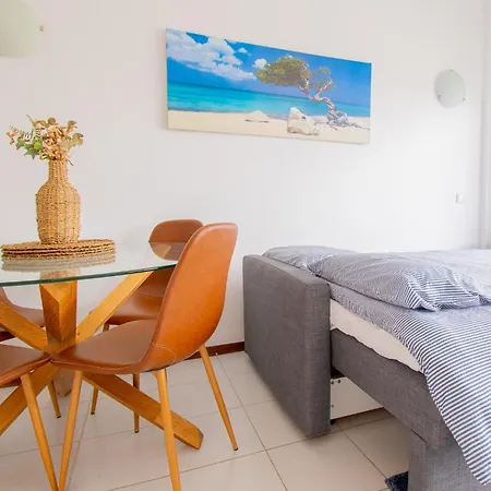 Rocha Apartment, With Pool, 100m From The Beach! * ポルティマン