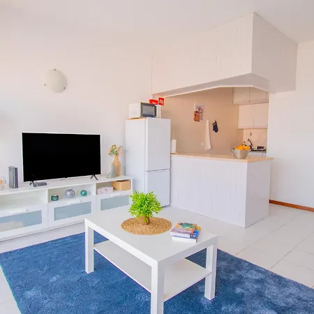Rocha Apartment, With Pool, 100m From The Beach! Apartment Portimao