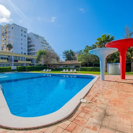 Rocha Apartment, With Pool, 100m From The Beach! ポルティマン