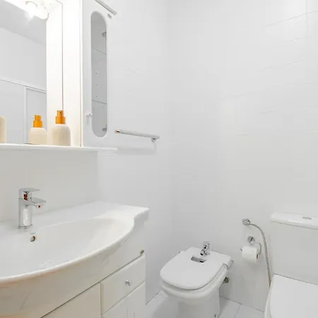 Apartament Rocha Apartment, With Pool, 100m From The Beach!