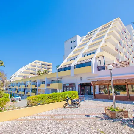 Rocha Apartment, With Pool, 100m From The Beach! 아파트 포티마오