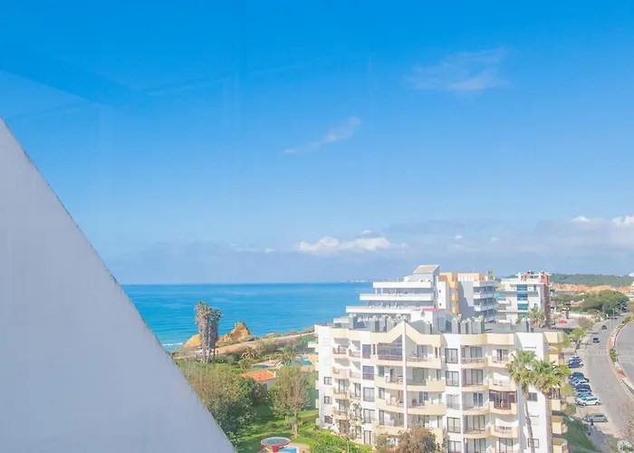 Rocha Apartment, With Pool, 100m From The Beach! 포티마오