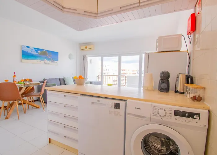 Rocha Apartment, With Pool, 100m From The Beach!