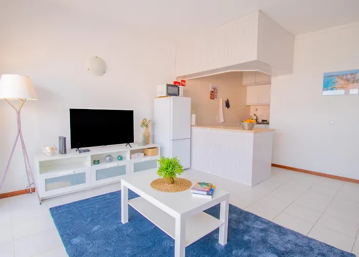 Rocha Apartment, With Pool, 100m From The Beach! 아파트 포티마오