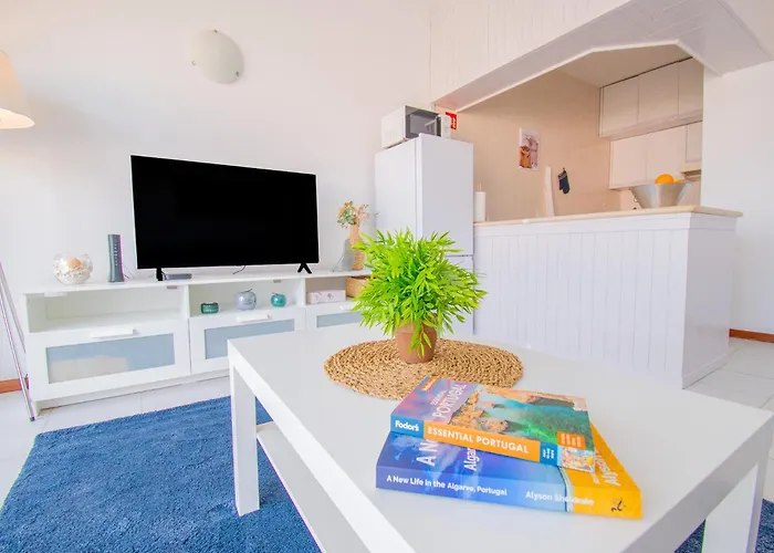 아파트 Rocha Apartment, With Pool, 100m From The Beach! 포티마오