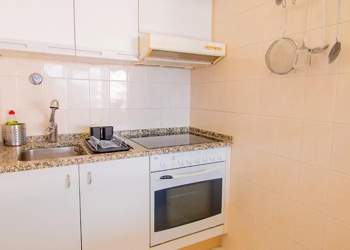 Rocha Apartment, With Pool, 100m From The Beach! * 포티마오