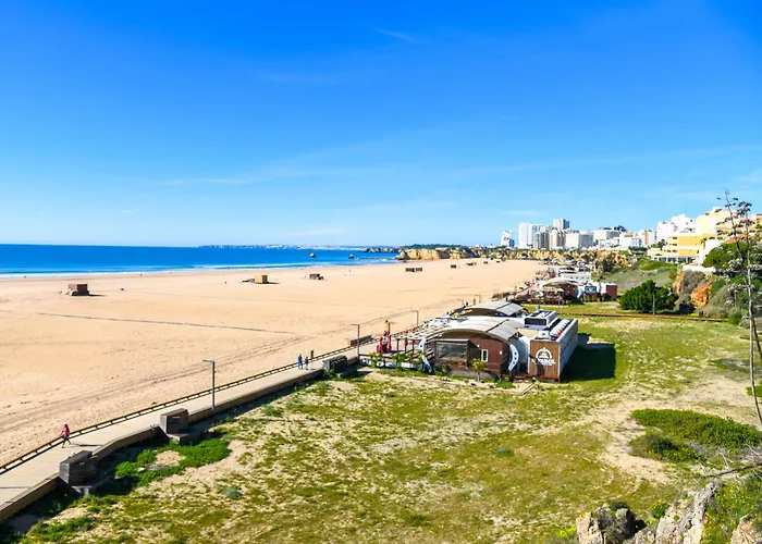 Rocha Apartment, With Pool, 100m From The Beach! 波尔蒂芒