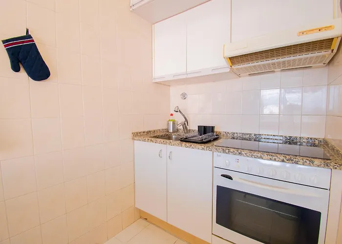 Appartement Rocha Apartment, With Pool, 100m From The Beach! *