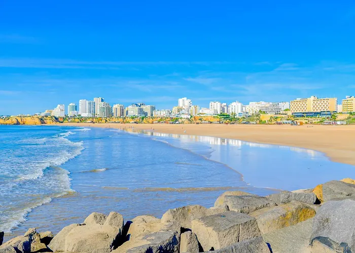 Rocha Apartment, With Pool, 100m From The Beach! * Portimão