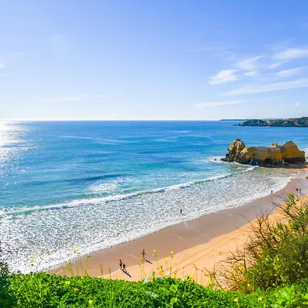 Rocha Apartment, With Pool, 100m From The Beach! Apartment Portimão