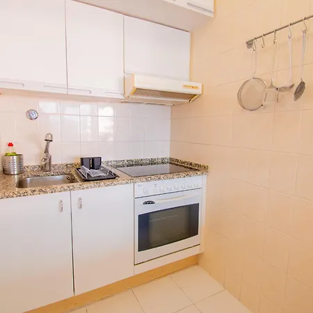Rocha Apartment, With Pool, 100m From The Beach! * Portimão